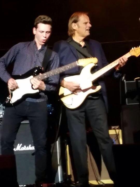 Walter Trout 2015 RAH.jpg
