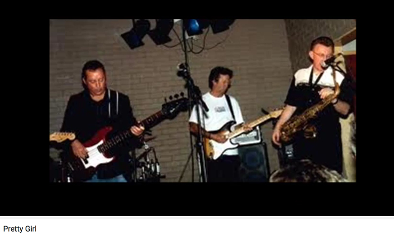 EC_1983PrettyGirlLive.jpg