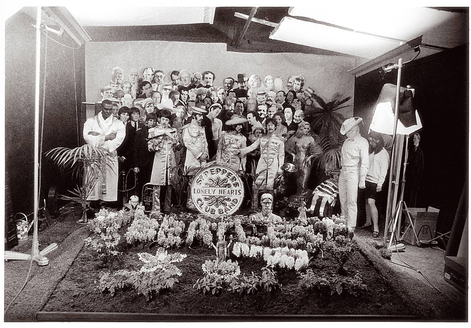 1967-03-30 Sgt. Pepper Cover Photo.jpg