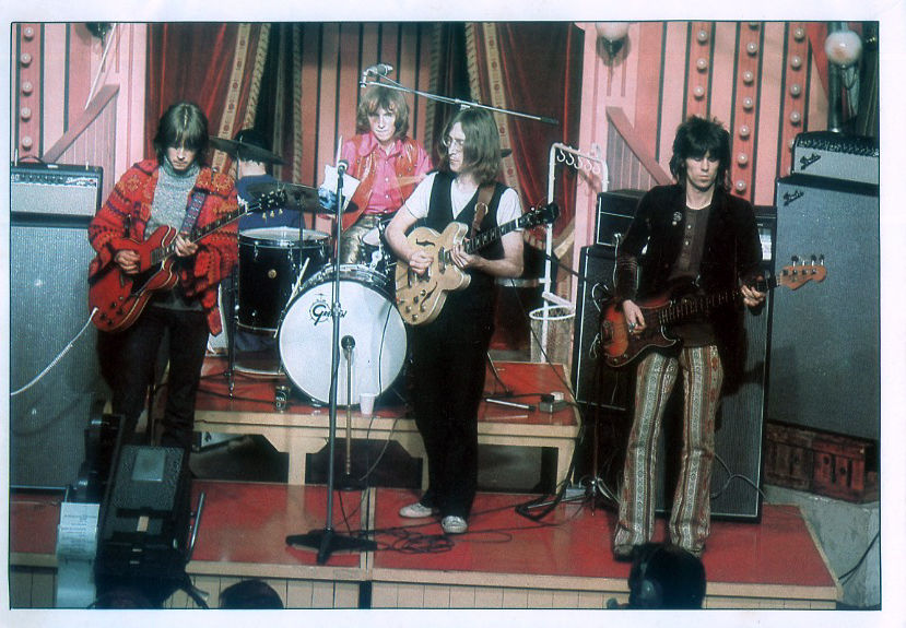 EC 1968-12-10+11 Lennon Richards Mitchell.jpg