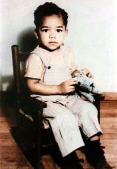 Jimi Hendrix 1942 b.jpg
